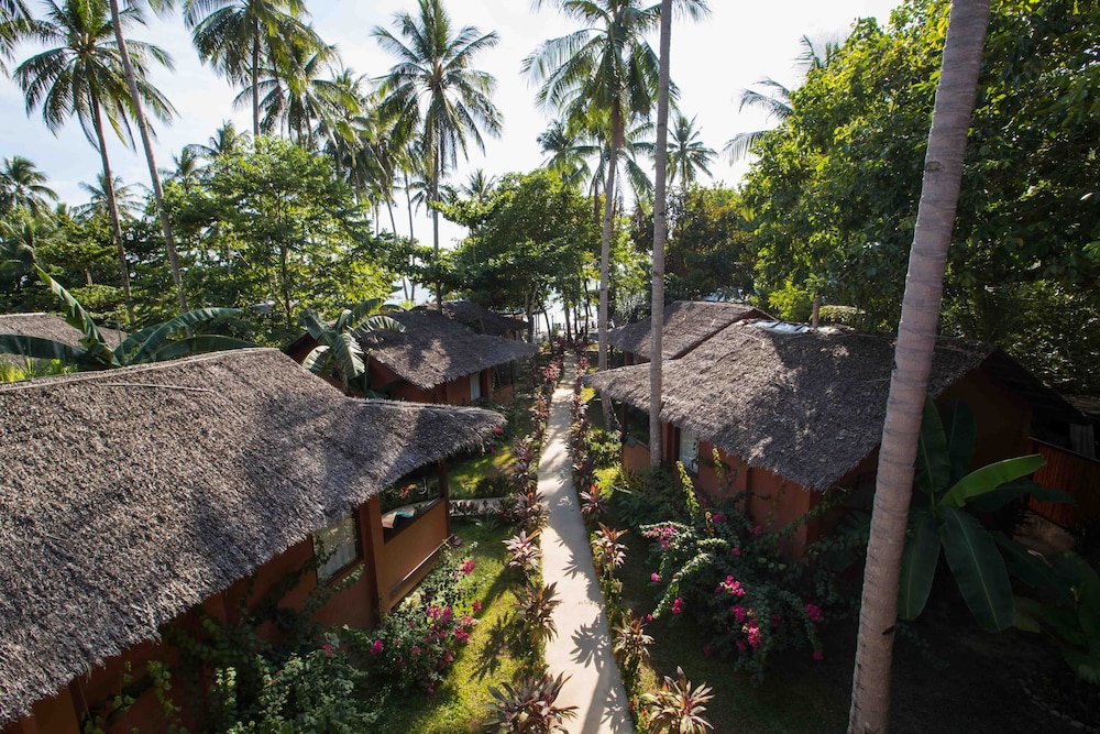 Last Frontier Beach Resort - Adults Only