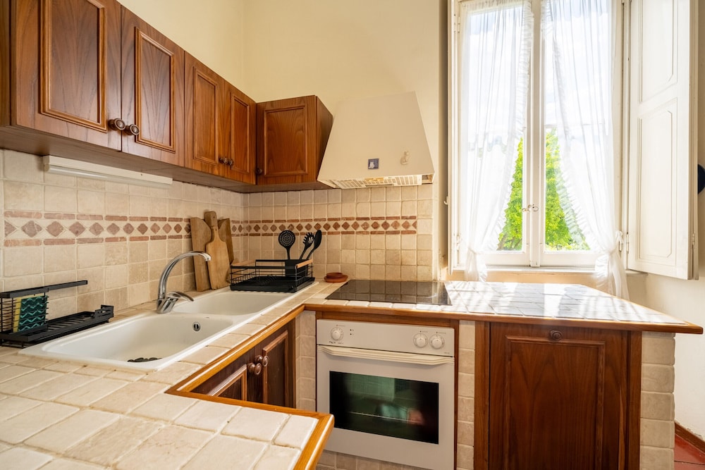 Emilia Gemstone Apartment by Wonderful Italy