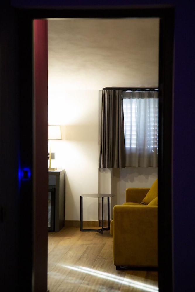 MANTRA Suite&Room