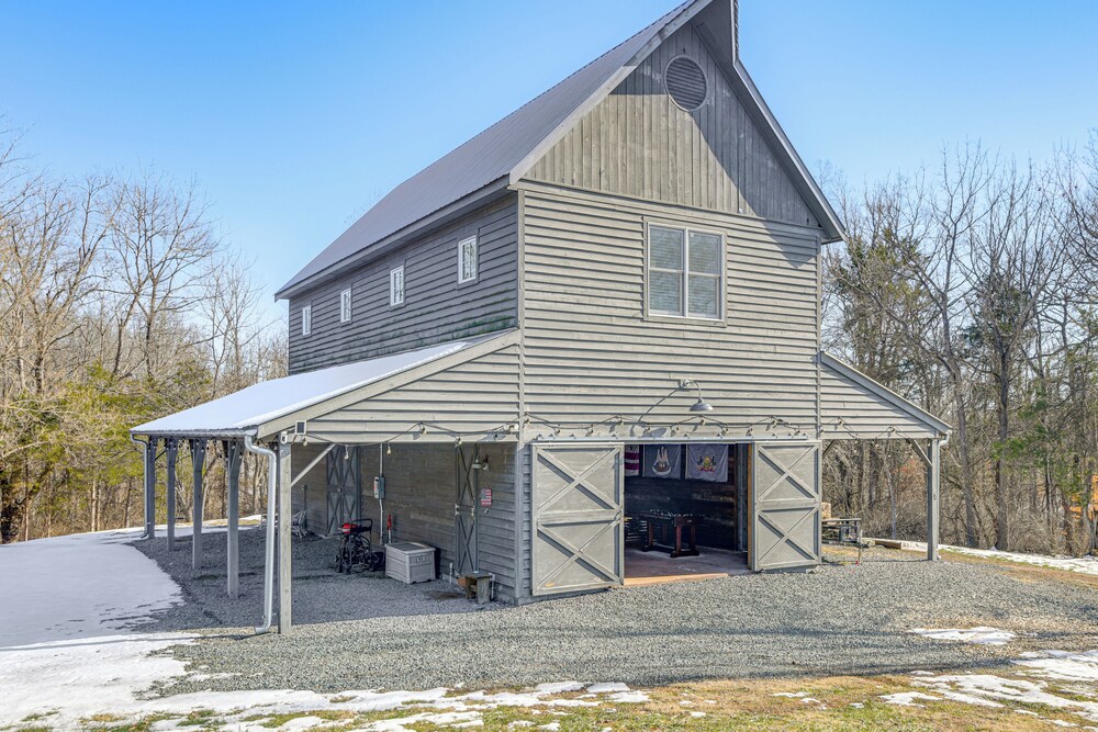 Countryside Barndominium in Virginia w/ Patio