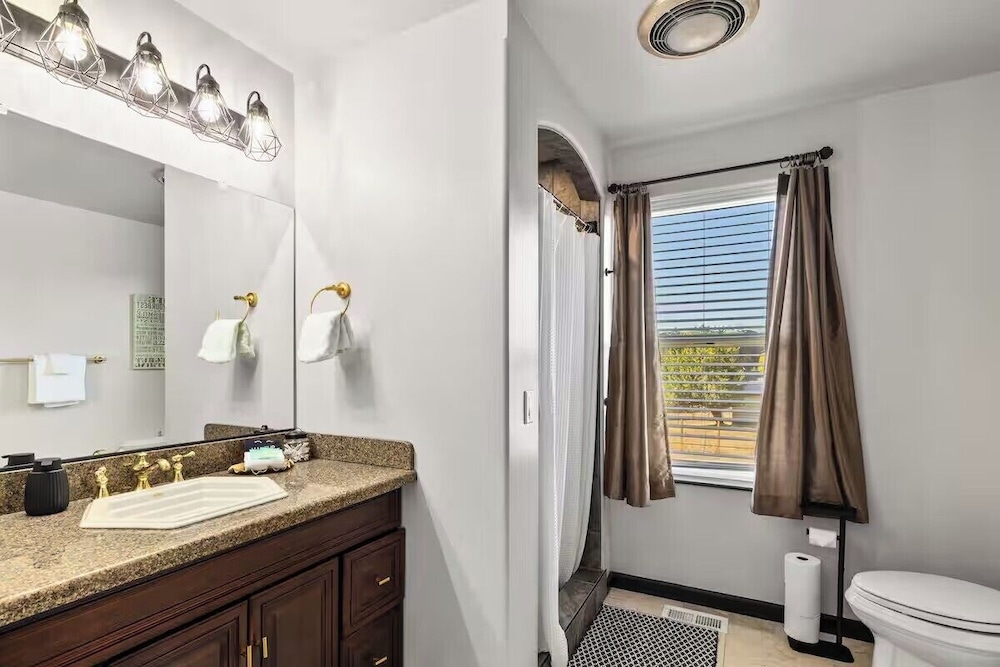 The Three Bears Retreat - King suites