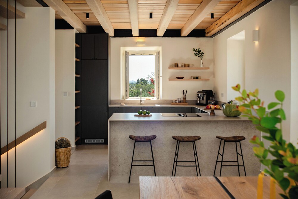Kukutseli Country Living by White Dream