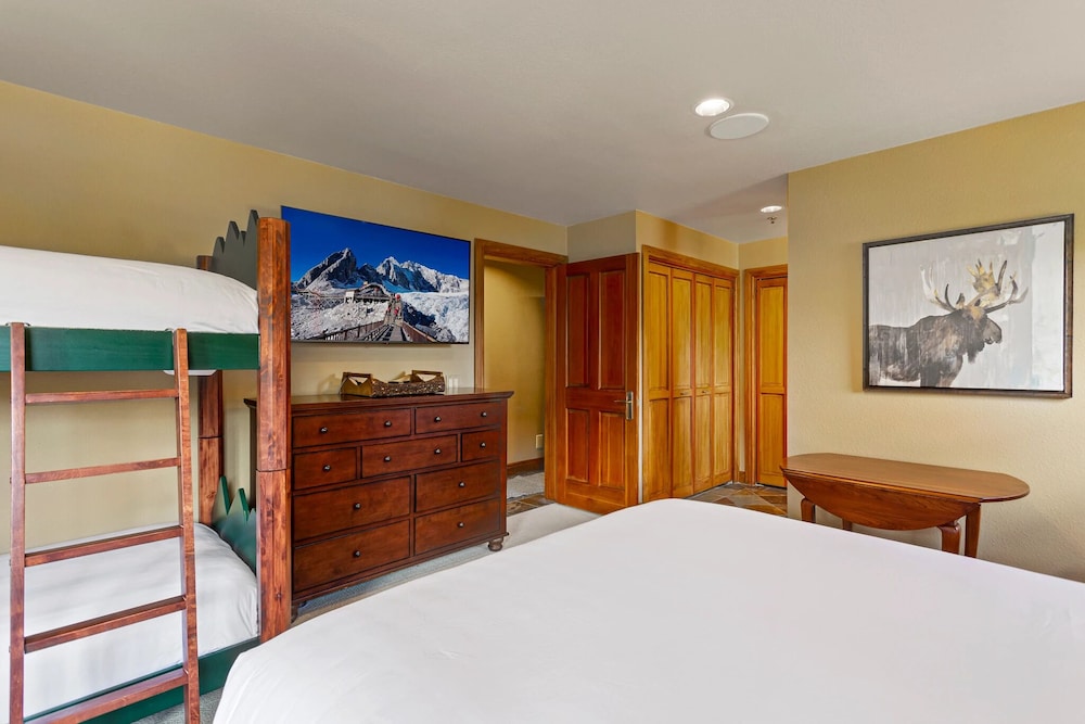 La Maconnerie at Deer Valley Resort - Four Bedroom Condo with Hot Tub #3 4 Condo
