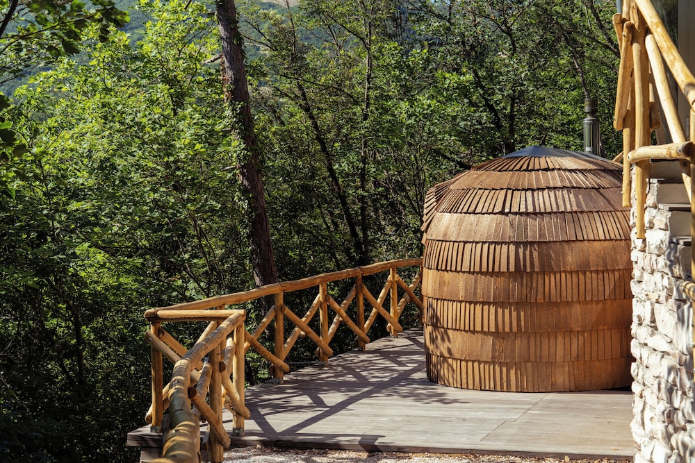 LA FORESTALE Luxury Ecolodge