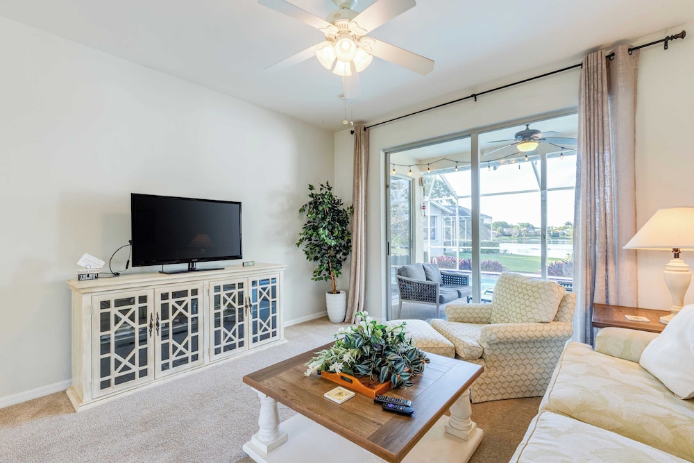 Private Pool, Pond Views, & Bonus Lounge in Gated Naples Community Drive to Dining & Sand