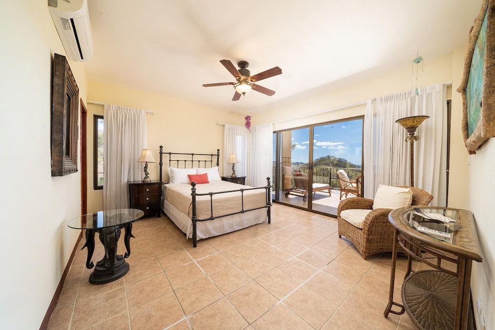 Oceanview Condo With Pool Near Playa Prieta 2BR - Vida de la Paz 4