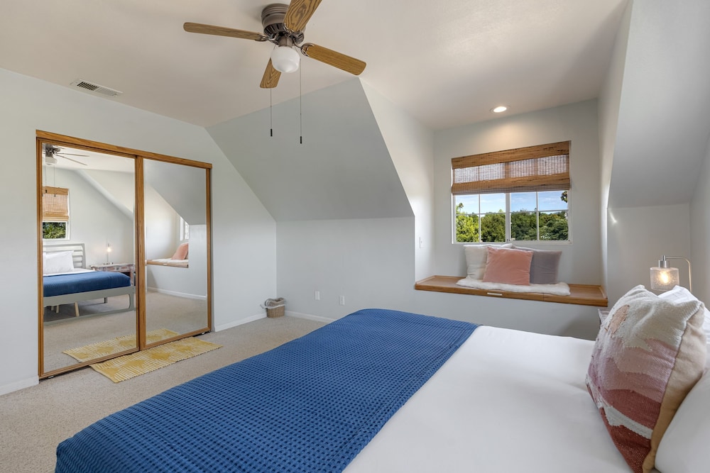 Wine Country Retreat Gorgeous Views Minutes to Wineries