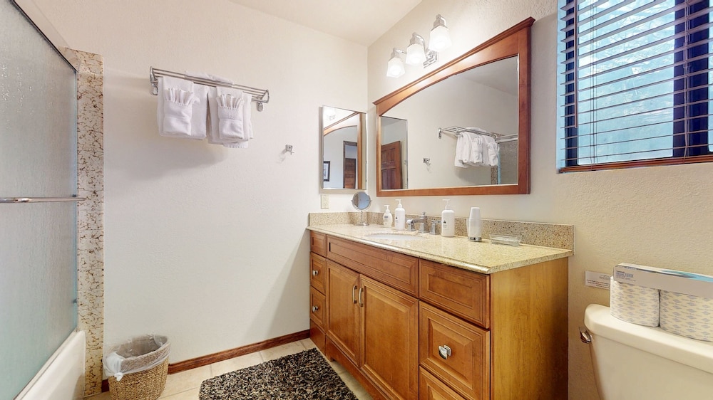Mammoth Sierra Townhomes #25 3 Bedroom Condo