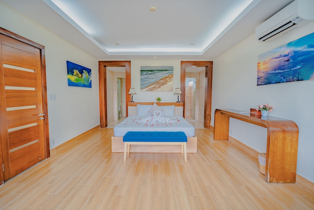 F4 villa in The Ocean Villas Resort view 5
