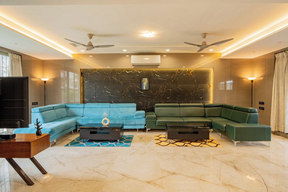 Alaya Stays - Imperial Calista 4BHK near Khandala Hills