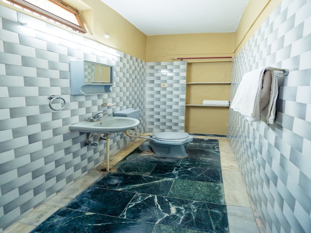OYO 6478 Hotel Green Land