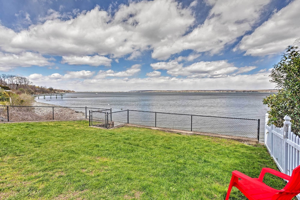 Waterfront Portsmouth Cottage: 8 Mi. From Newport!