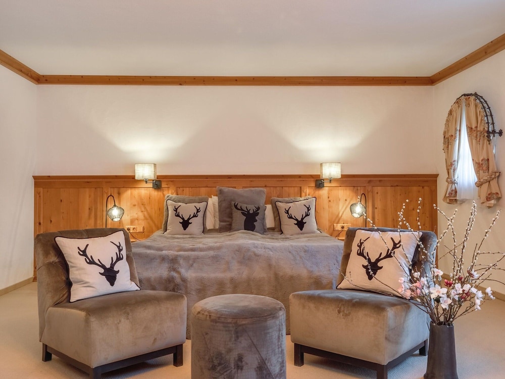 Exclusive Tyrolean Chalet Near Ski Lifts