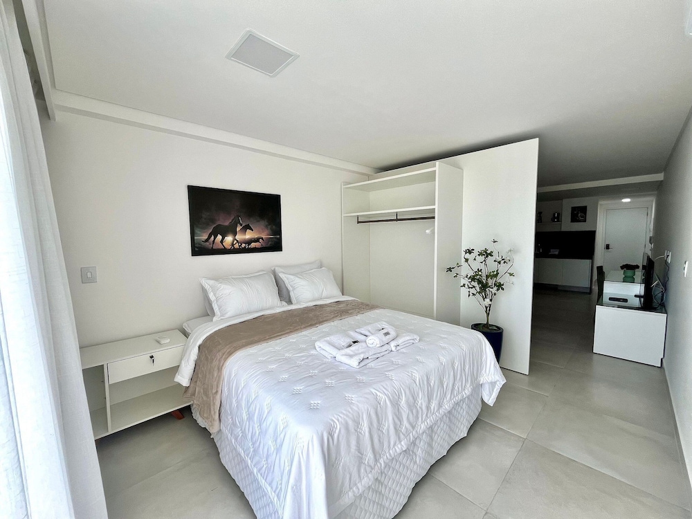 Hyde Park OCEANVIEW - by Living