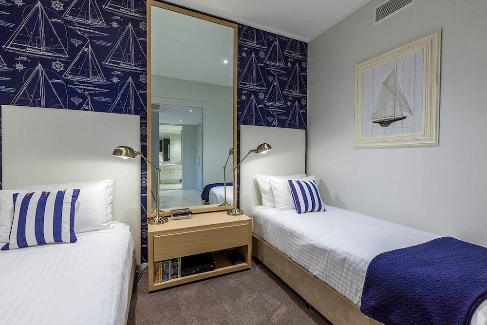 Luxury Apartments on Bells Boulevard