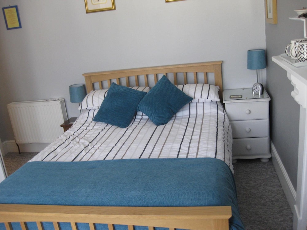 Acorns Guest House