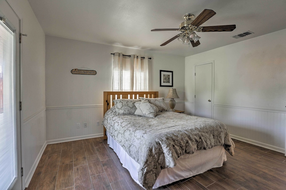 Charming Lake Retreat w/ Patio & Boat Parking! view 3
