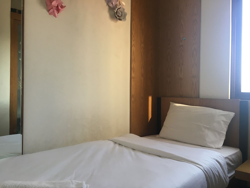 Cozy 2BR Apartment At Majesty Near Maranatha University view 2