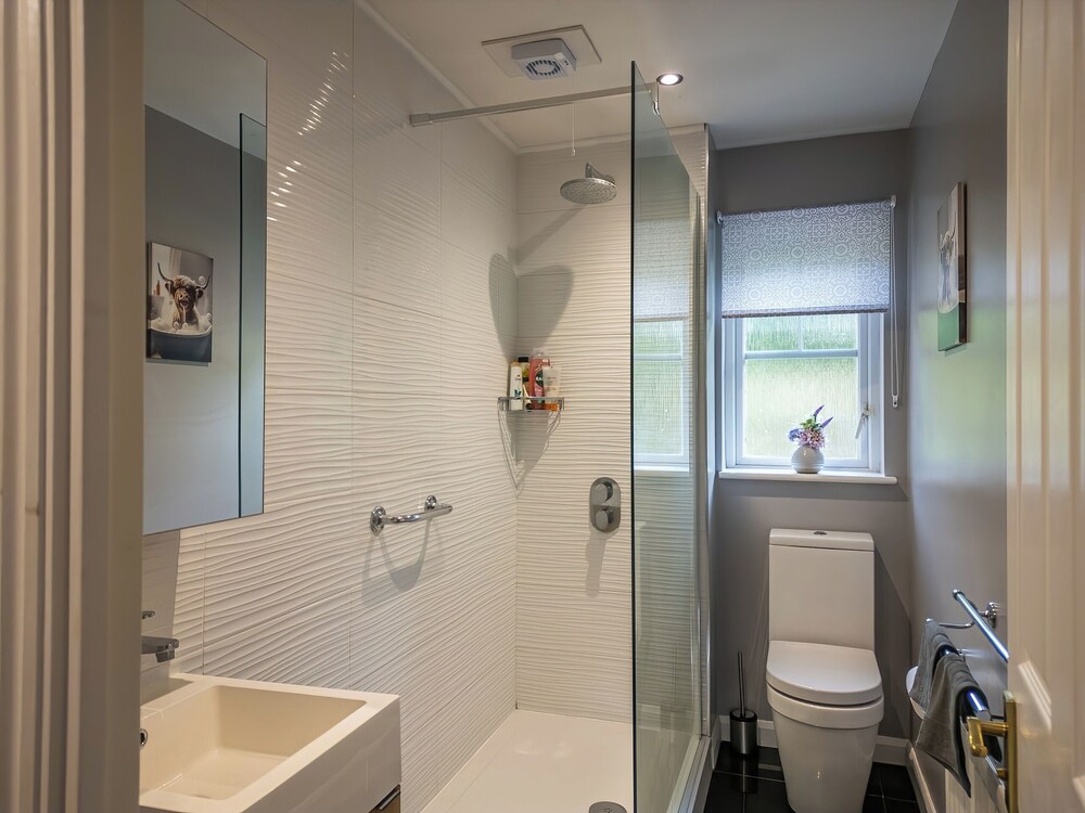 House Sleeps6-garden-petsok-parking-long Stay Disc