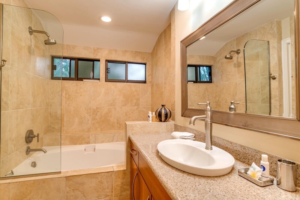 Kapalua Ridge Villas by KBM