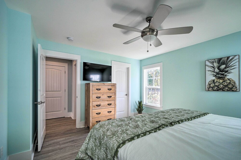 Kure Beach Townhome: Short Walk to the Beach! view 2