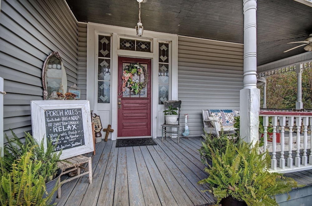 Clyde and Marie's Bed & Breakfast