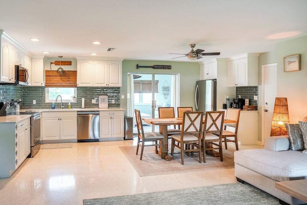 Walk to Jetty Park: Harbor District Home!