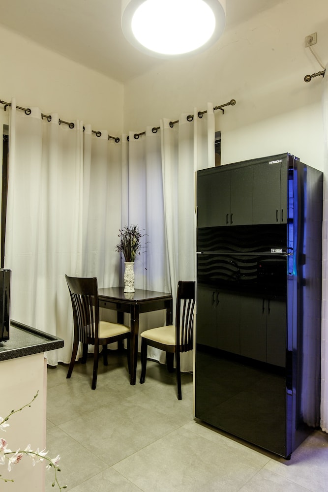 The Sea Apartments Tel Aviv by different locations