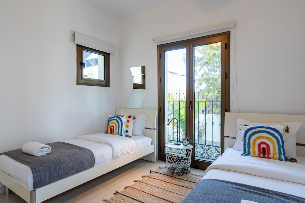 Lumina 2-BR Villa and Pool in Ayia Napa