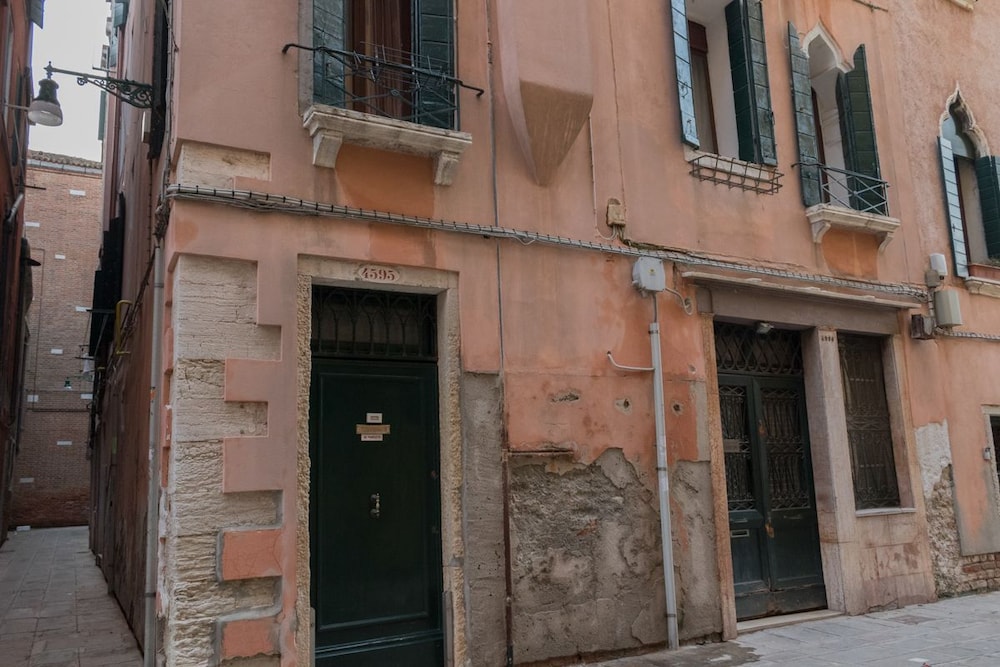 Grimaldi Apartments - Jolie