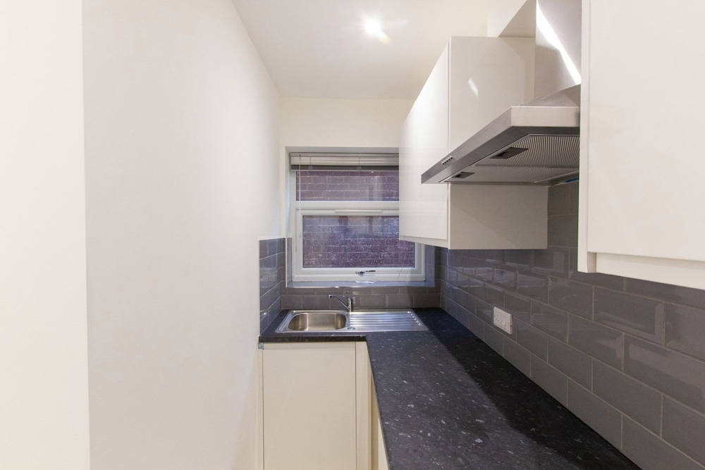Bridge Road - Room 4a