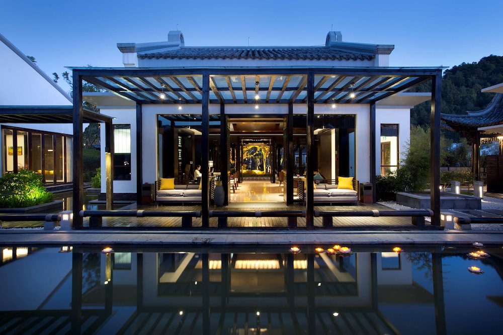Banyan Tree Tengchong