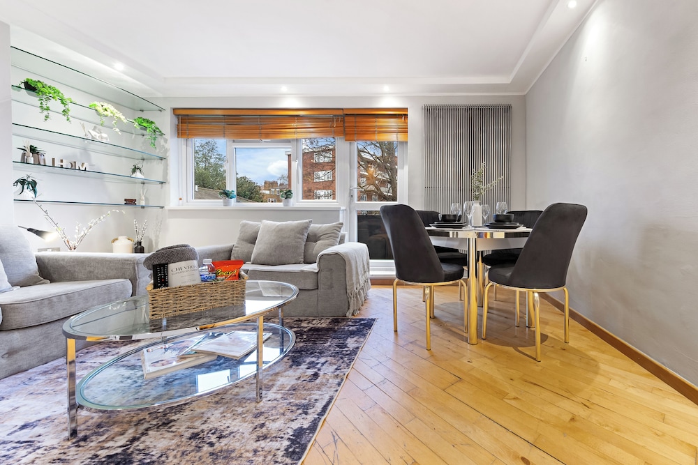 Luxe Stays Putney & Stamford