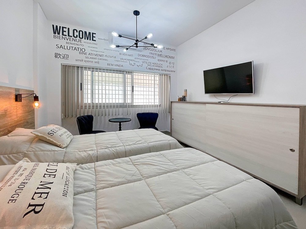 Ayres Suites Moreno