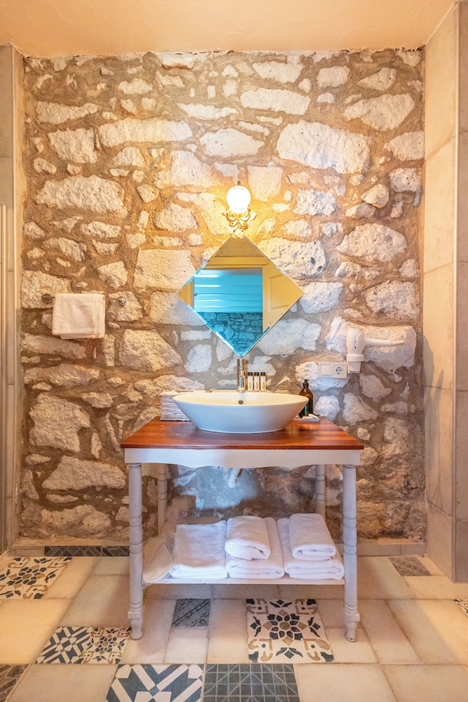 Alacati Eski Ev Hotel - Image 5