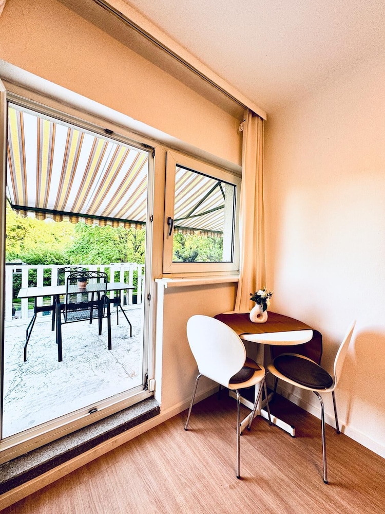 Cozy Garden Villa near Danube For 16P