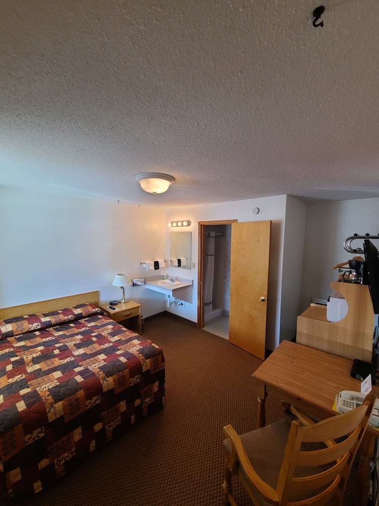 The B&B Motel view 5
