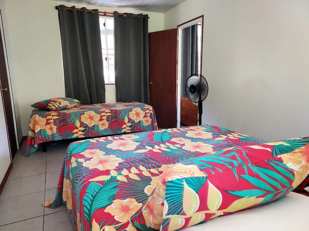 Fare Kale Tiahura in Moorea-maiao