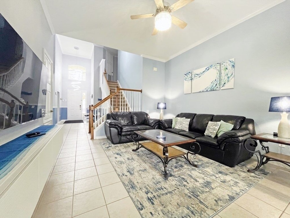 Under The Sea Villa 5 Bedroom Villa by RedAwning view 5