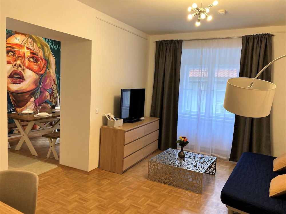 Carillon by BestChoice - Parking Option