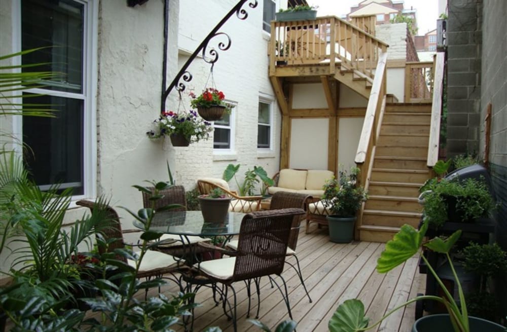 BlancNoir Bed & Breakfast