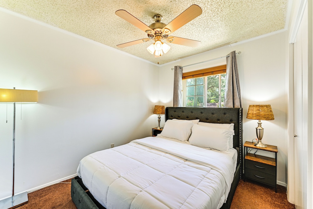 2 Mi to Historic Dtwn Nacogdoches: Cozy Apartment!