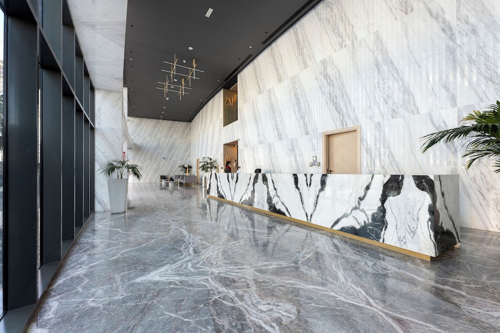 Modern 1BR with Pool and Gym Al Jaddaf