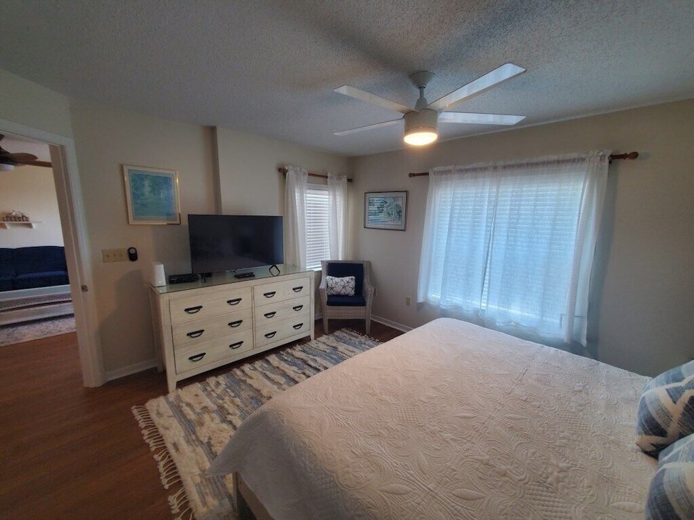 Ocean Village Club I25 view 3