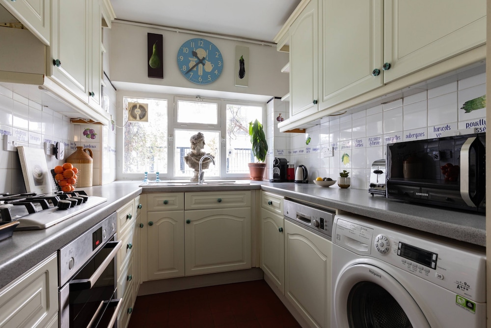 Courtfield Mews by Onefinestay