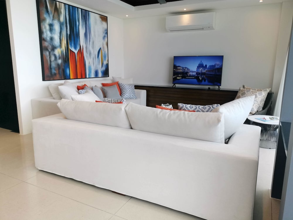 Aqua Samui Villas