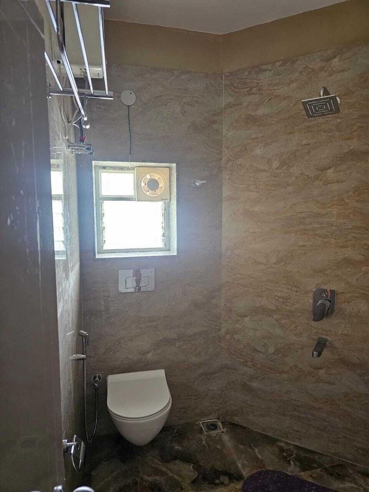 Jowar Hoter & Resort