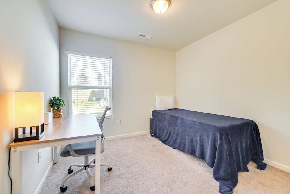 9 Mi to Shore: Family-friendly Sunset Beach Home