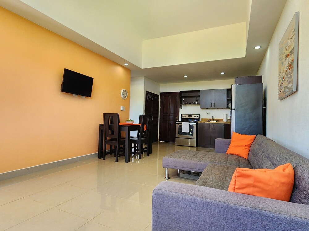 Casa Naranja Jungle Villa