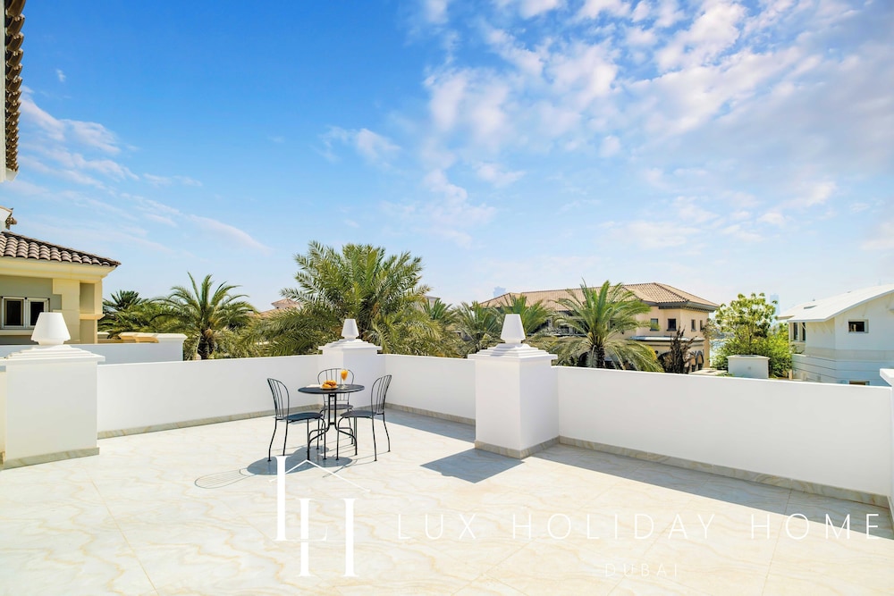 LUX The Ultimate Island Palm Villa